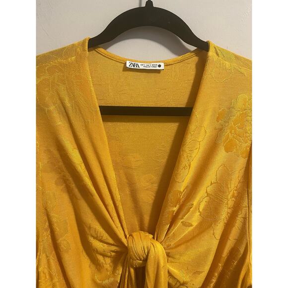 Zara Floral Jacquard Knotted Bodysuit Sz S in Gold Flowy Sleeves Snap Buttons - Picture 5 of 9